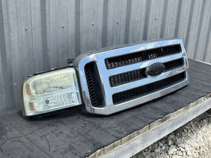 05-07 Ford F250 F350 Lariat Header Panel White