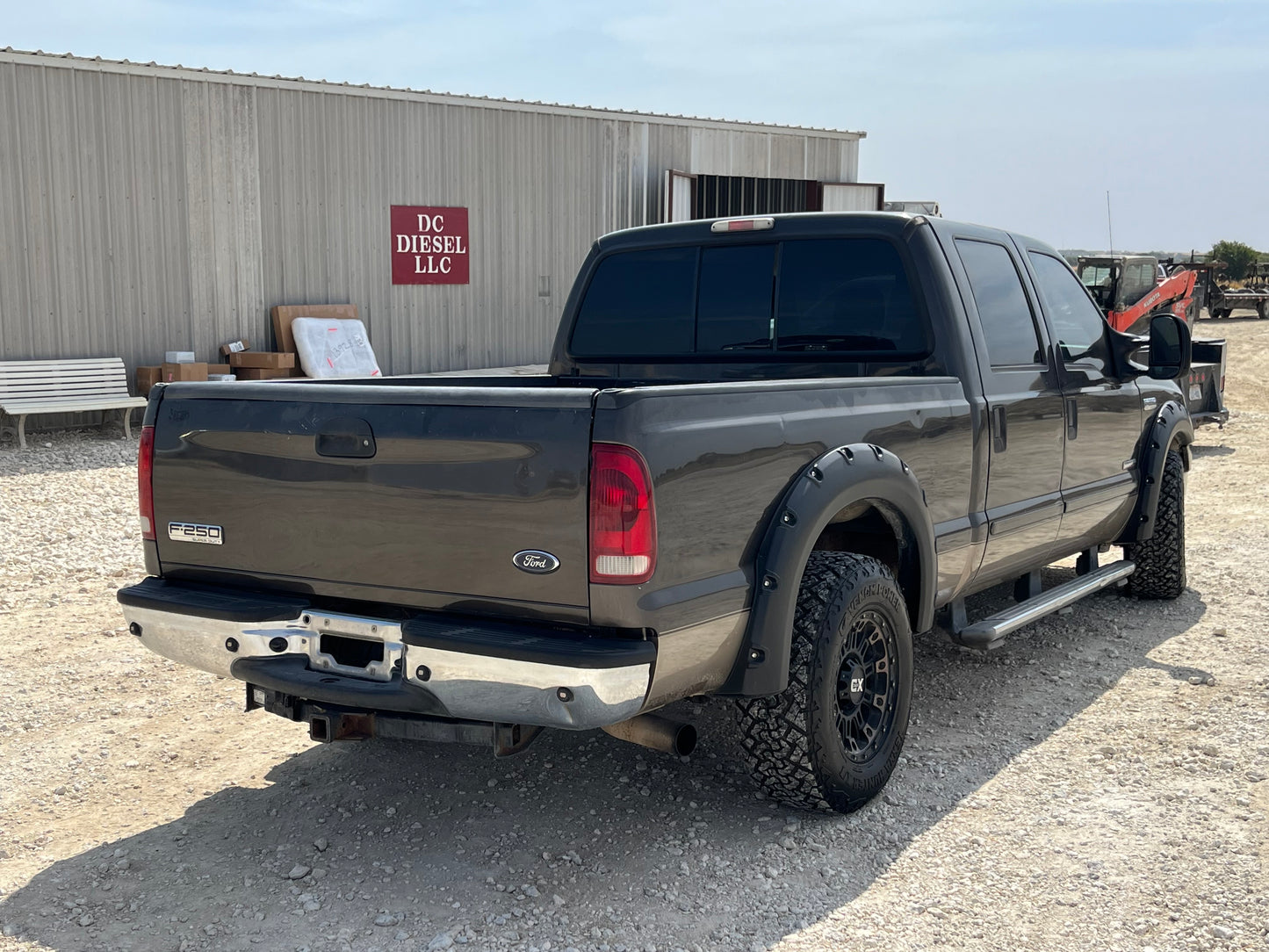 2005-2007 Ford F250 F350 Front RH Right Passenger Door Charcoal Beige