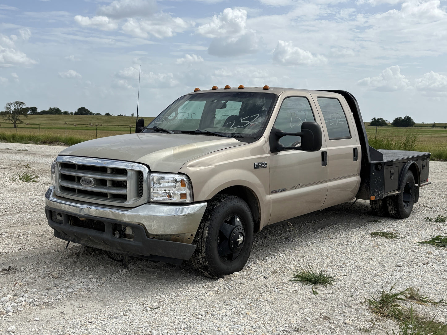 99-07 Ford F250 F350 Front Fender RH Right Passenger Bm Tan