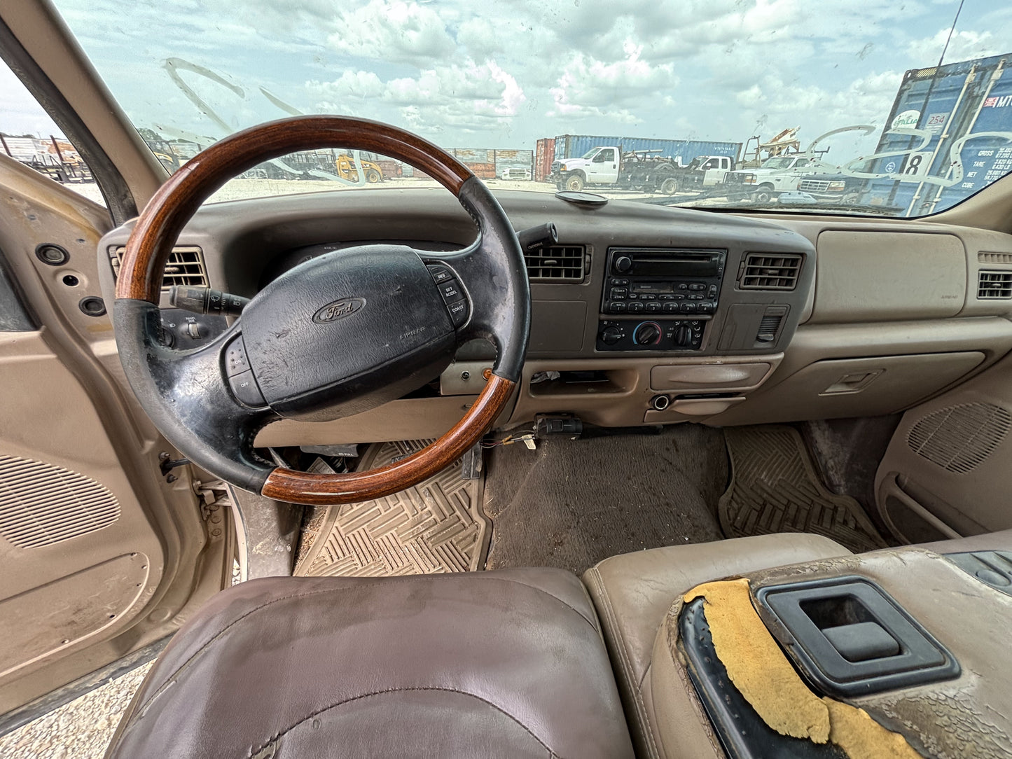 99-07 Ford F250 F350 Front Fender RH Right Passenger Bm Tan