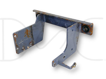 Gehl Sl 4840 Skid Steer Loader Front Motor Mount Engine Bracket 186052