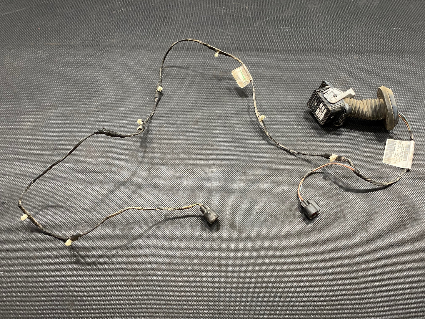 05-07 Ford F250 F350 RH Right Front Passenger Door Wiring Harness 6C3T-14630-AAE
