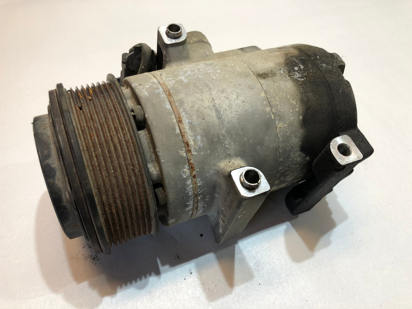 11-16 Ford F250 F350 6.7L AC Compressor A/C BC34-19D629-AD OEM