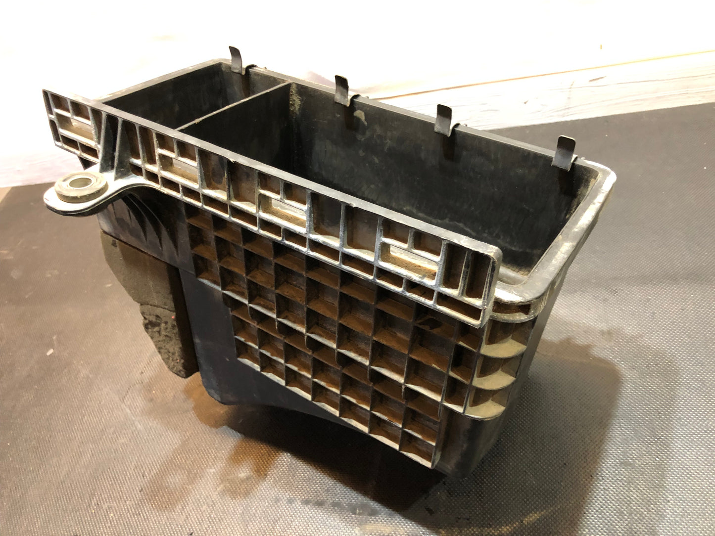 11-16 Ford F250 F350 6.7L Air Filter Cleaner Lower Box Housing OEM